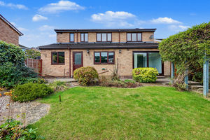 Caernarvon Close Walton